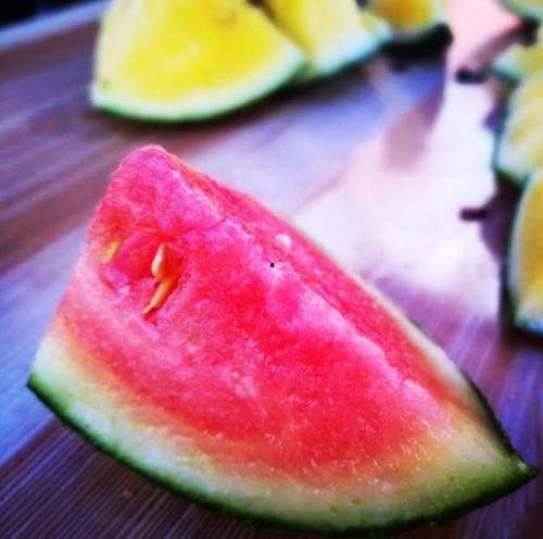 正信楼吃瓜,揭秘网红餐厅背后的故事