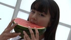 吃瓜少女在家里,揭秘日常娱乐背后的趣味与智慧